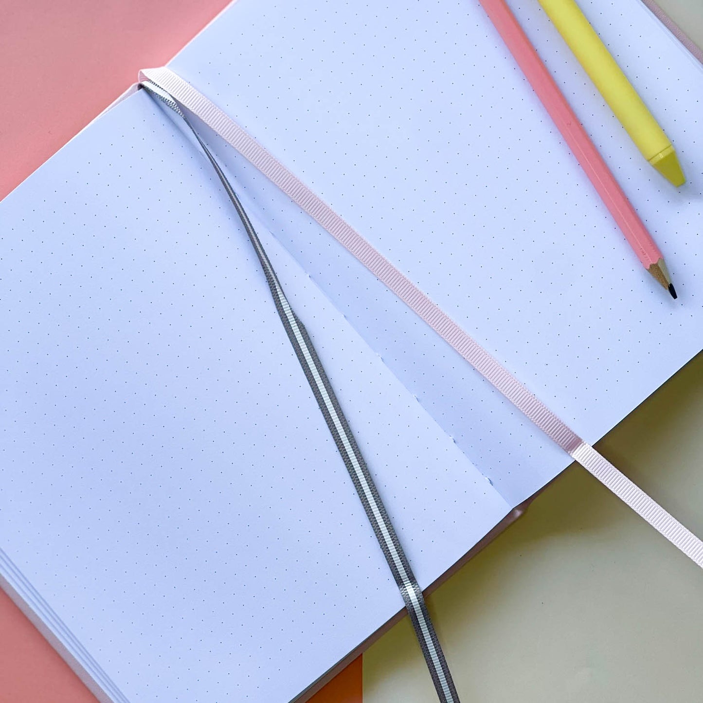 Dotted Journal - Concha Cats