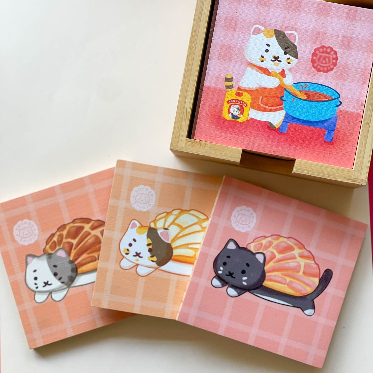 Bamboo Coasters Set with Holder - Concha Cats
