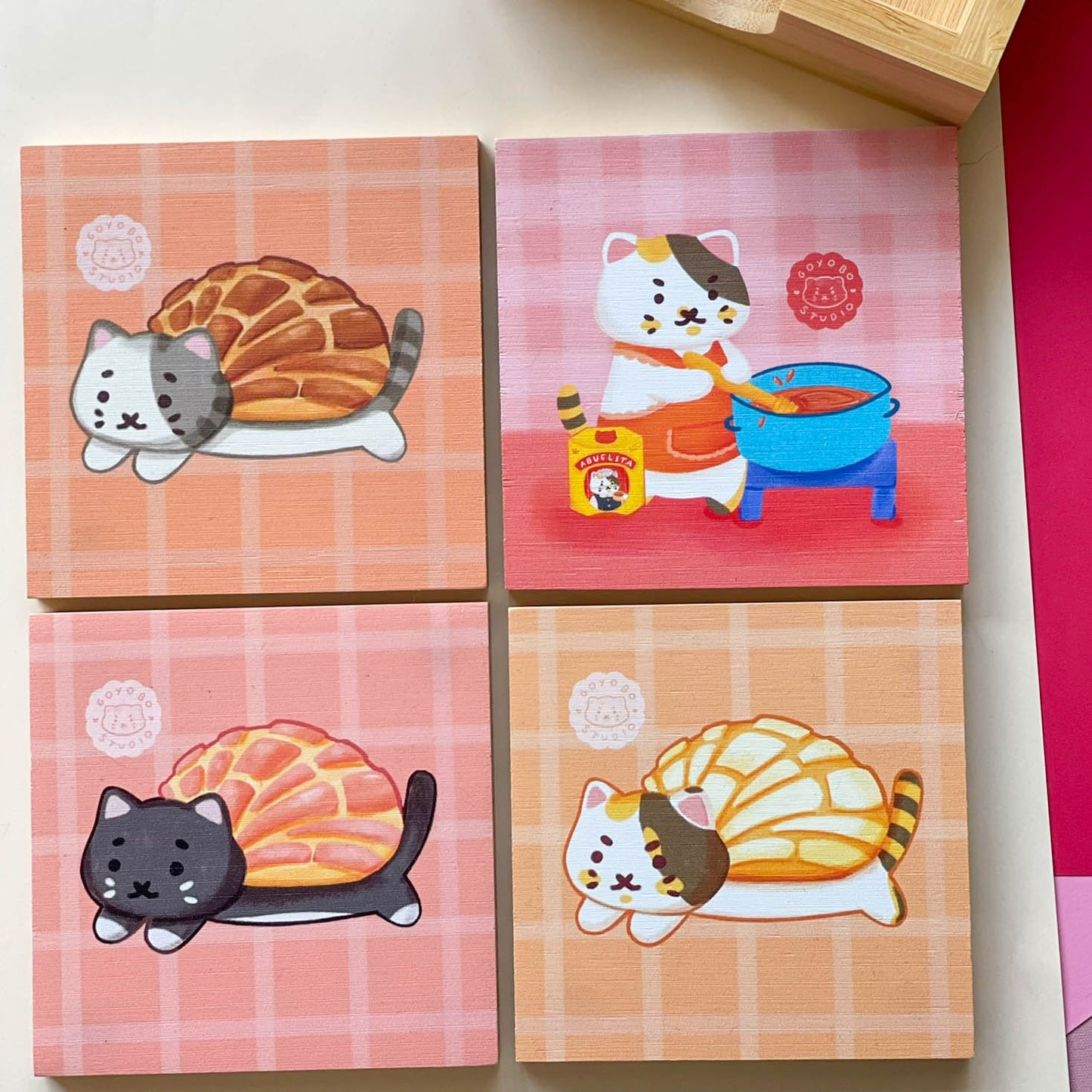 Bamboo Coasters Set with Holder - Concha Cats
